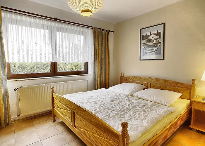 Fibian, Hanka 公寓 *